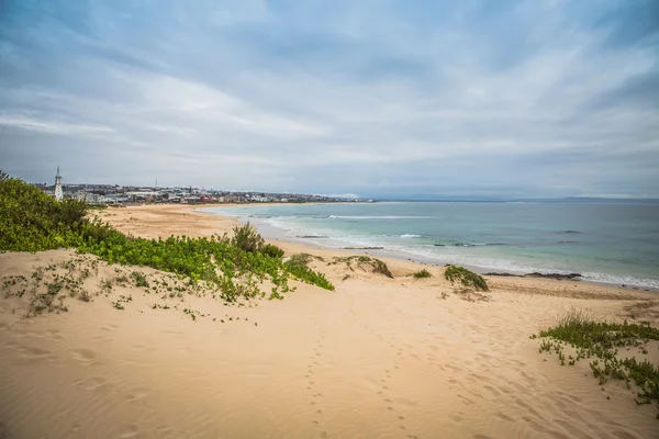 Morgenspaziergang am Meer in der Bucht von Jeffreys — Stockfoto