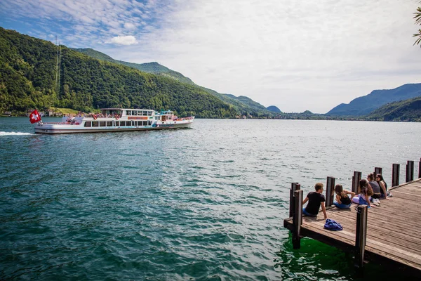 Lago Lugano viagem de barco — Fotografia de Stock