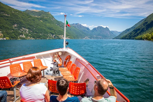 Boottocht meer van Lugano — Stockfoto