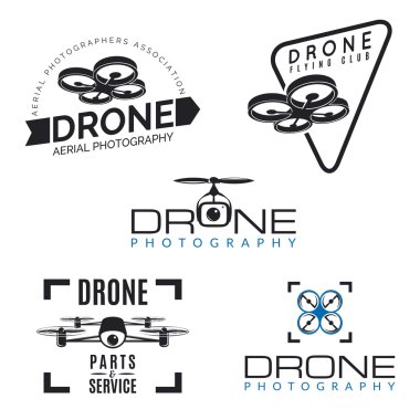 Drone logoları, rozetleri ve tasarım öğeleri seti. Quadrocopter sto