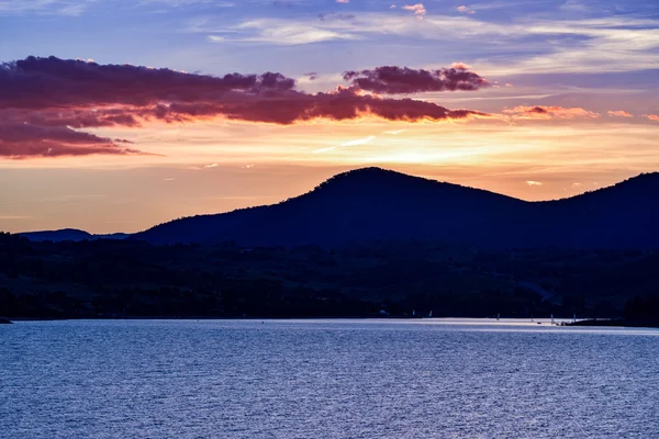 Lago Jindabyne foreshore pôr do sol na Austrália — Fotografia de Stock