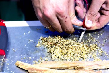 Kundakçılık için cips. Ateş yak..