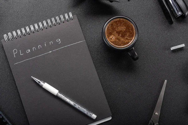 Café Escritorio Cuaderno Para Planificación Diario Para Mantener Los Planes — Foto de Stock