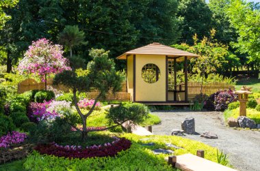 Japon konut görüntüsü. Japon Ev ve Bahçe görüntüleri. Japon sahne.