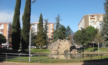 Bahçeli göletler..