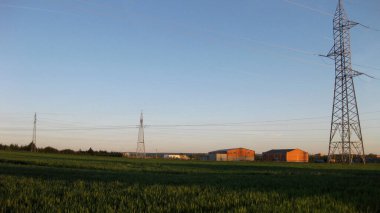 Dağlı bahar manzaraları.