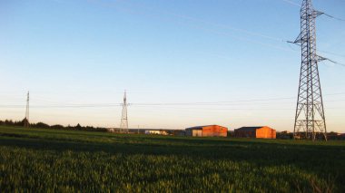 Dağlı bahar manzaraları.