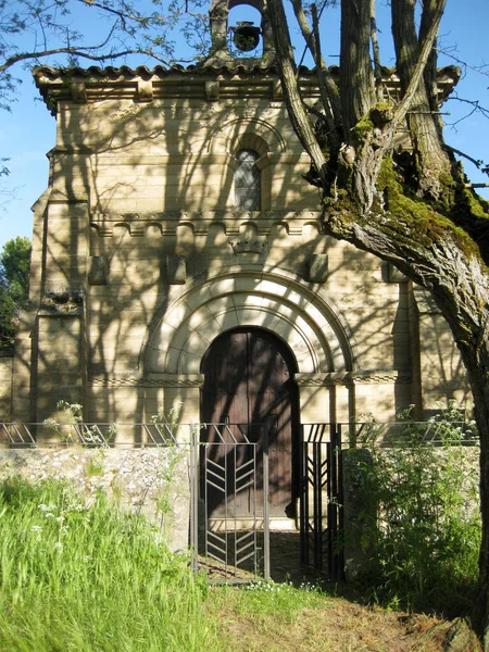 Antiguo Monasterio Piedra Con Árboles — Foto de Stock