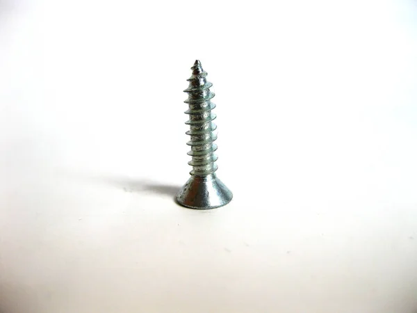 Tornillo Sobre Fondo Blanco — Foto de Stock