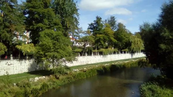 Rios Com Reflexos Burgos Espanha — Fotografia de Stock