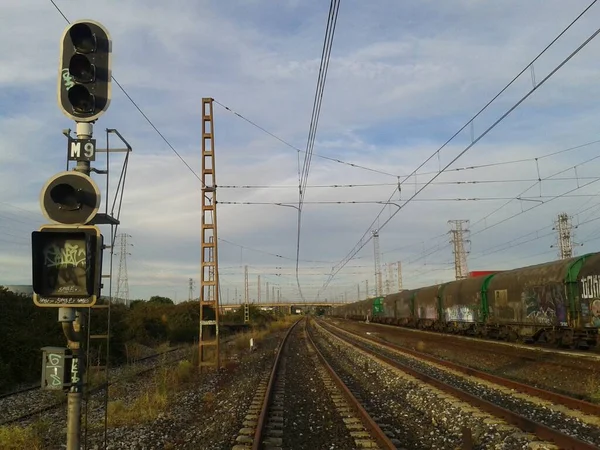 Vecchi Binari Ferroviari Una Zona Industriale — Foto Stock