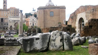 Antik Roma şehri harabe halinde..