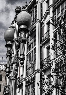 Klasik sokak lambası siyah beyaz.