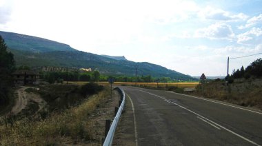 İspanya 'nın kırsal dağ manzaraları.