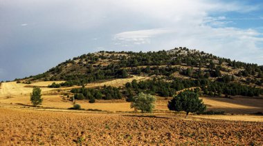 İspanya 'nın kırsal dağ manzaraları.