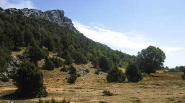 İspanya 'nın kırsal dağ manzaraları.