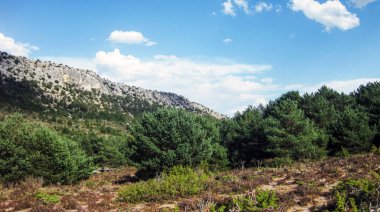 İspanya 'nın kırsal dağ manzaraları.
