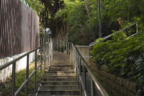 Eingangstreppe zu einem Park in Hongkong — Stockfoto