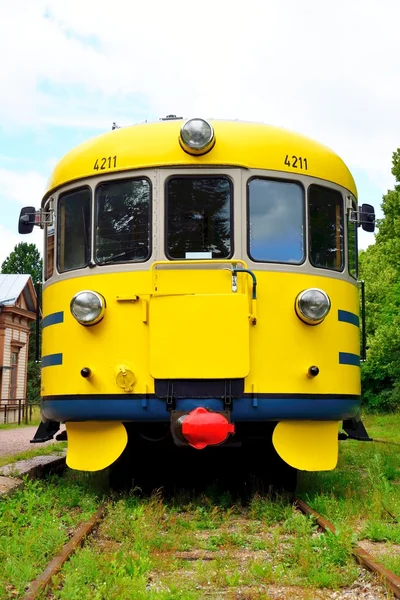 Birden çok birim tren Dm7 dizel sarı