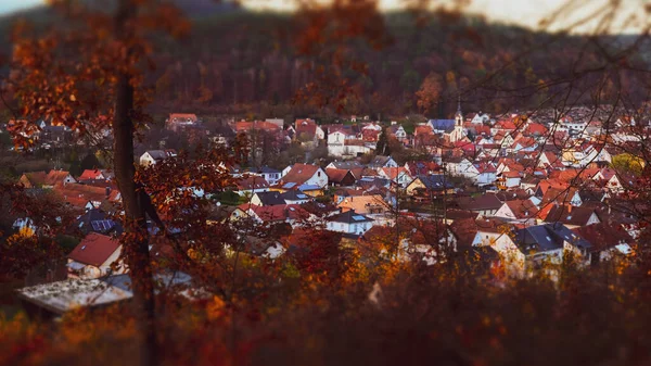 Alteuropäische Stadt Herbstabend Gemütliches Schönes Deutsches Dorf Schwarzwald Landschaft Mit — Stockfoto