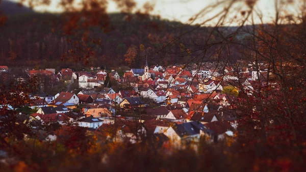 Sonbahar Akşamında Eski Bir Avrupa Kasabası Kara Orman Daki Güzel — Stok fotoğraf