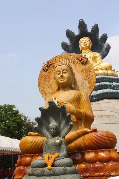 Goldene Buddha-Statue thailand rayong — Stockfoto