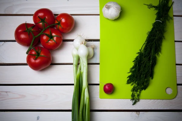 Sayuran di atas meja kayu — Stok Foto