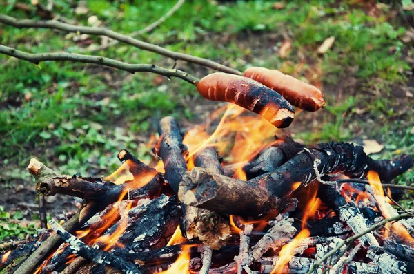 Sosis ateşte kavurma