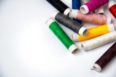 Dikiş başlığı beyaz arkaplanda izole edildi