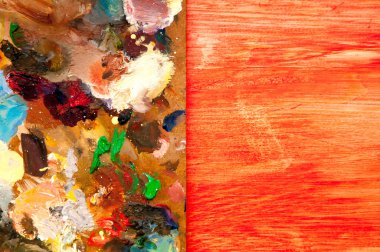 Resim paleti renkli ahşap zemin üzerine