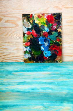 Resim paleti renkli ahşap zemin üzerine