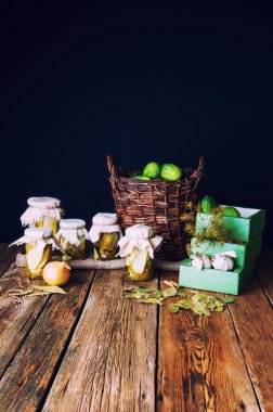 Kış için kavanoz turşu