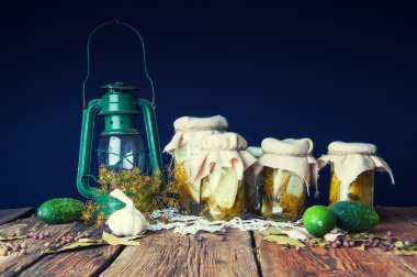 Kış için kavanoz turşu