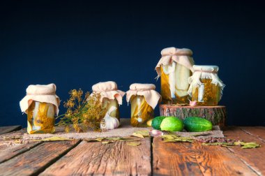 Kış için kavanoz turşu