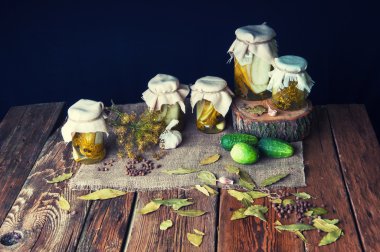 Kış için kavanoz turşu