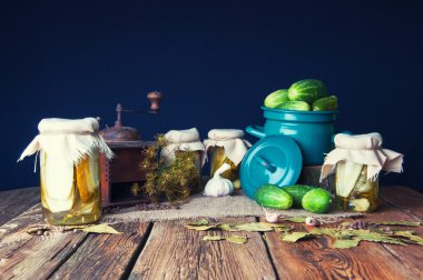 Kış için kavanoz turşu