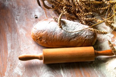 Ev yapımı somun ekmek ve maddeler