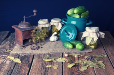 Kış için kavanoz turşu