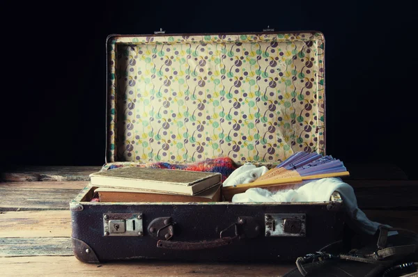Ingepakte koffer. Vintage retro — Stockfoto
