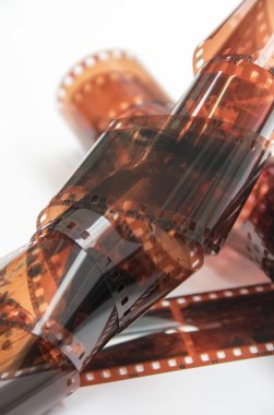 Kamera Foto film şerit izole üzerinde beyaz arka plan