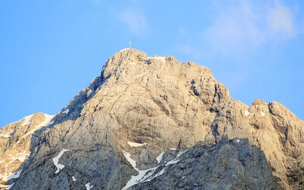 Sommet avec sommet croix dans les Alpes (lesachtal ) — Photo