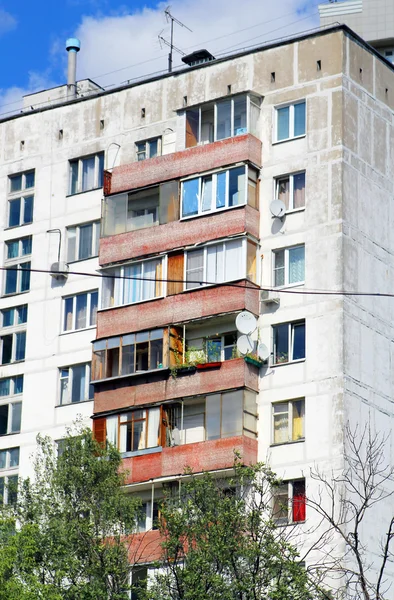 Industrialized apartment block in russia — Stock Photo, Image