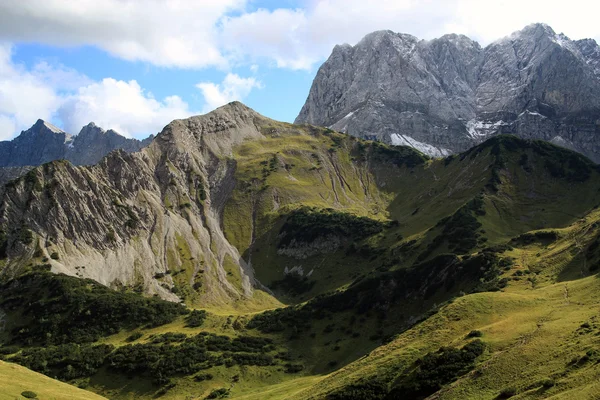 Kijk op de top van de Alpen (karwendel) — Stockfoto
