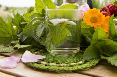 Yaz çay bahçesinde