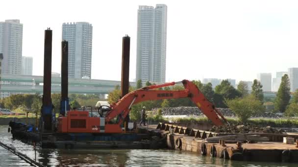 Zicht op de bouw aan de gang voor de stad — Stockvideo