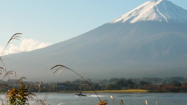 Neige sur la pointe du Mont Fuji au Japon — Video