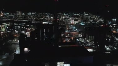 Helsinki 'de bir sanayi bölgesinin ve evlerin güzel hava görüntüleri.