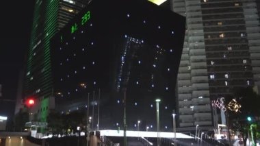 Japonya 'da Tokyo şehrinin merkezindeki yüksek binalar.