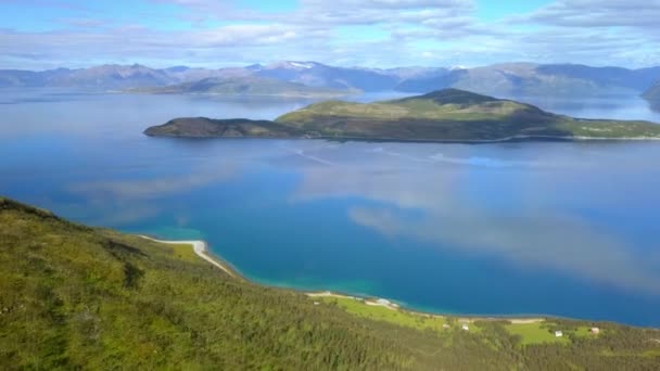 Widok z lotu ptaka na jezioro Norwegii — Wideo stockowe
