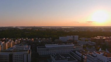 Helsinki 'deki televizyon kulesinin insansız hava aracı bakış açısı.
